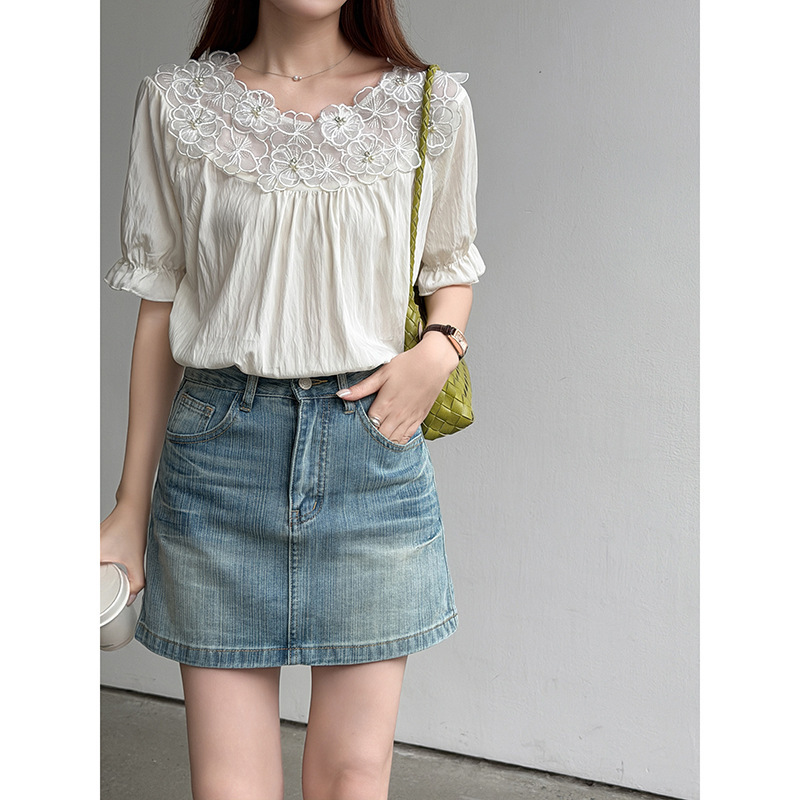【Geming】French-Style Lace Floral Rhinestone Blouse, New Summer Fashion Short-Sleeve Shirt for Women Bn1189