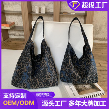 牛仔布豹纹腋下包秋冬新款高级感大容量托特包通勤百搭妈咪包工厂