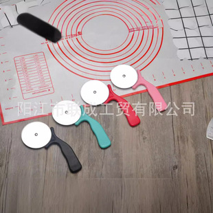 Spot wholesale stainless steel pizza wheel knife wheel knife pizza wheel knife roller Knife Baking Tools