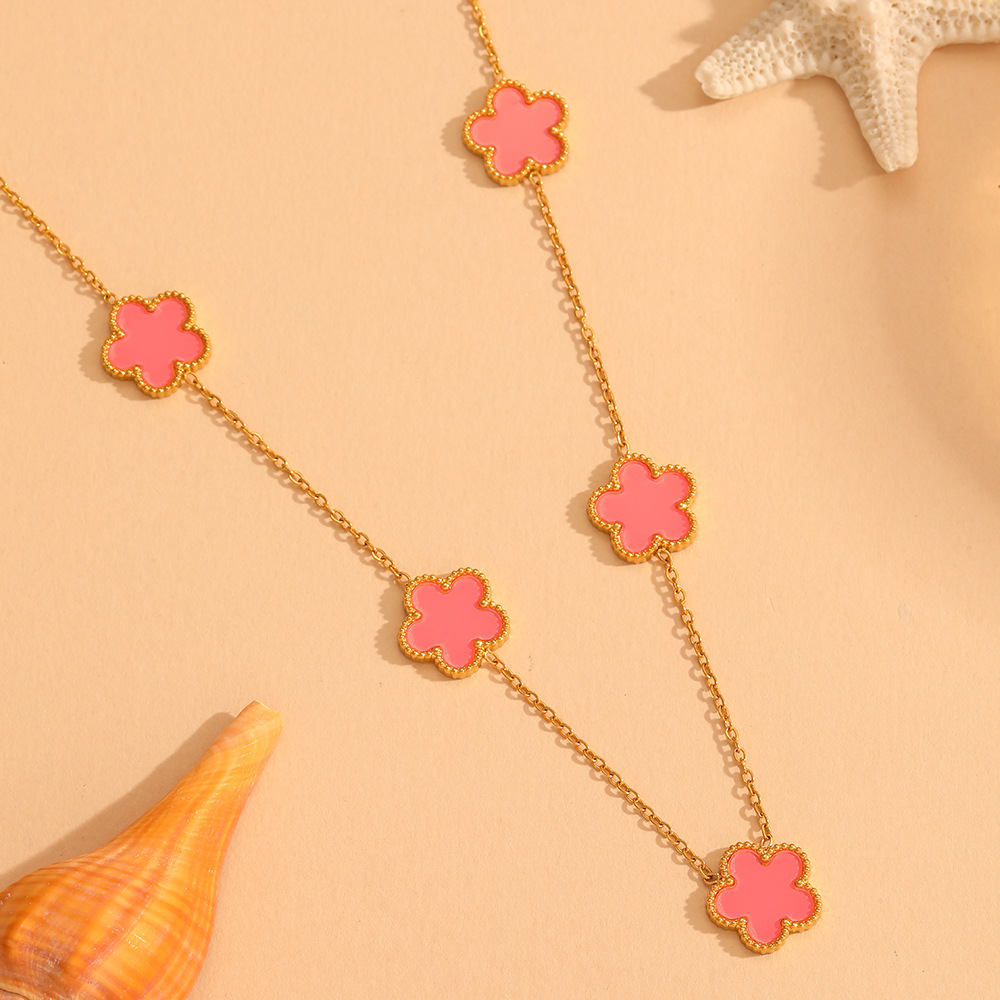 Nueva moda europea y americana no-desvanecimiento de acero de titanio de cinco hojas serie de trébol de moda de lujo ligero espárragos pulsera collar traje