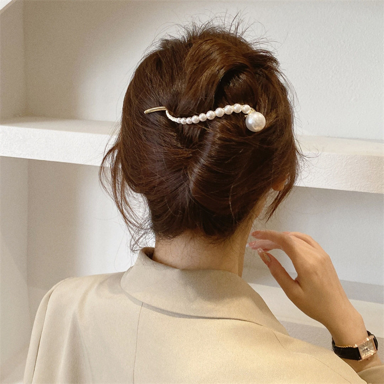 Mujeres Moda Estilo Simple Geométrico Flores Aleación Sombreros Enchapado Perla Artificial Pinza Para El Cabello Garras De Pelo display picture 1