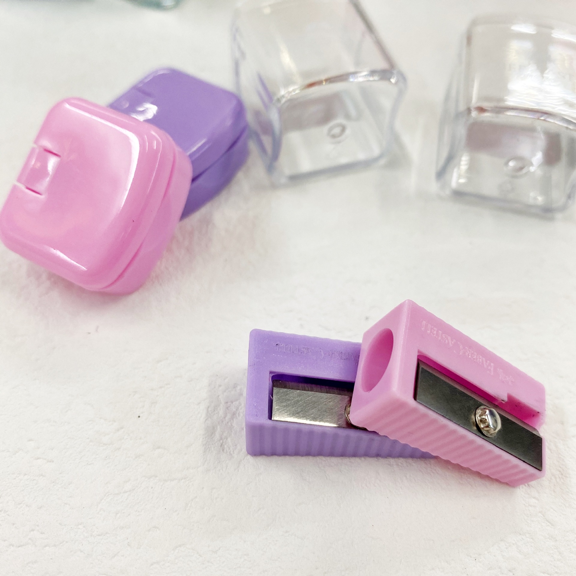 Alemán Faber-Jia 3819 sacapuntas Flip mini macaron barril sacapuntas para niños y estudiantes de primaria