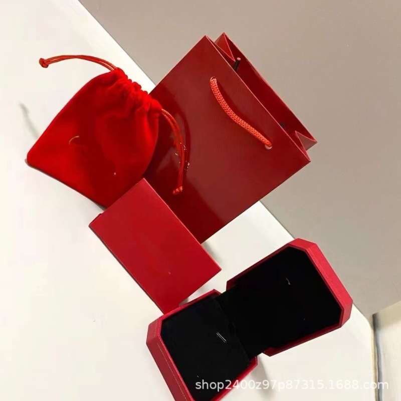 カウンターブランド D ファン四つ葉のクローバー宝古エディパンカギフトギフトボックス包装メーカー卸売直販|undefined