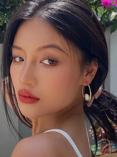 Simple freshwater pearl French-style elegant 14K metal earrings—minimalist hoop designs with a chic, trendy, and uniquely stylish appeal.