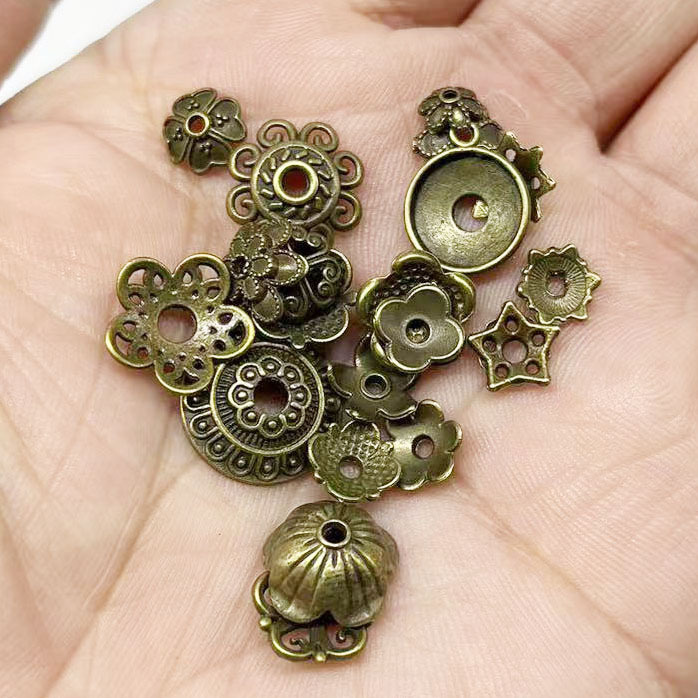 Xizang silver alloy ancient bronze flower holder spacer semi-finished gasket diy bracelet necklace jewelry accessories wholesale Xizang silver alloy ancient bronze flower holder spacer semi-finished gasket diy bracelet necklace jewelry accessories wholesale