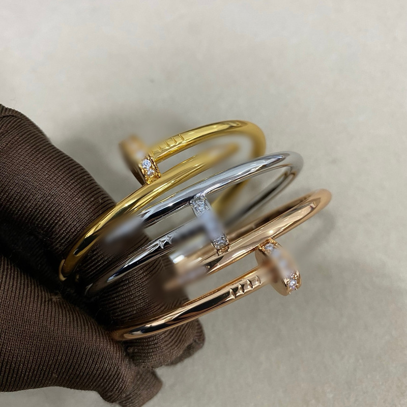 V Gold Cnc High-End Nail Bracelet, Thick Version with Head and Tail Diamonds, Smooth Surface, Spring, 18K Rose Gold, Wholesale and Cross-Border Shipping