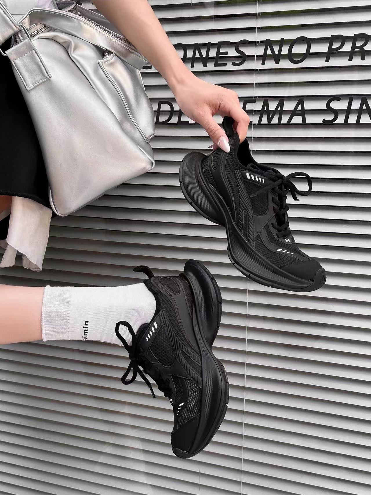 Men's And Women's Paris New Lace-Up Mesh Breathable Dad Shoes 13th Generation Distressed Low Top Casual Sports Shoes With Thick Sole Height Increasing_vogvips.com
