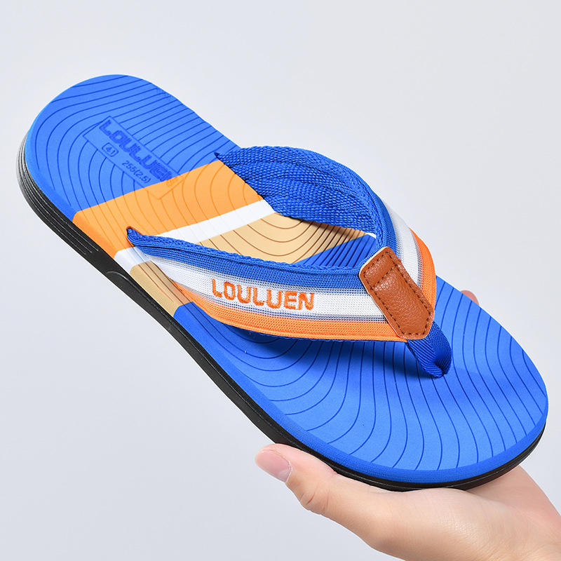 Nouveau type de tongs antidérapantes pour la plage, sandales d'extérieur à clipser pour hommes, pantoufles d'été à la mode_voghion.com