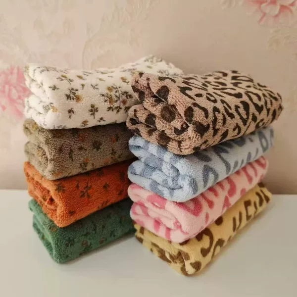 Leopard Print Small Square Towel 30*30 Coral Fleece Non-Shedding Square Towel Face Towel Printed Absorbent