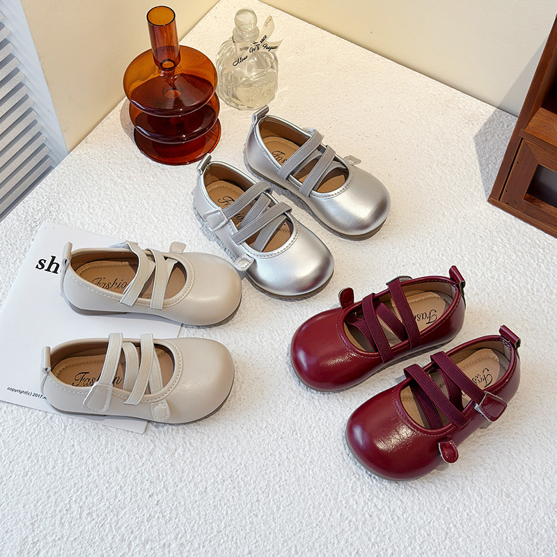 Children's demi-season shoes