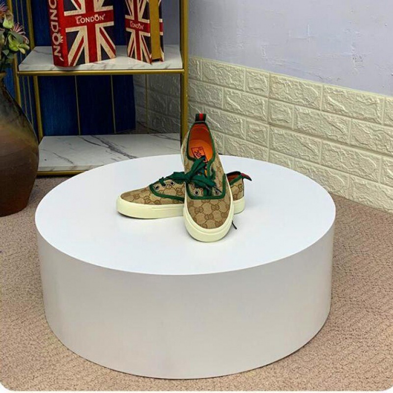 展示台地台直播站台婚纱店试衣模特地圆形网红脚踩台子服装店批发|undefined