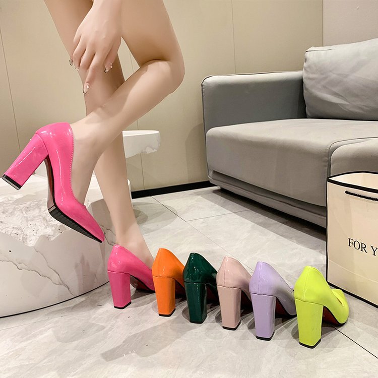 2025 New Summer Korean Style Work Shoes Simple Fashion High Heels Pointed Toe Thick Heel Shallow Mouth Single Shoes for Women Wholesale