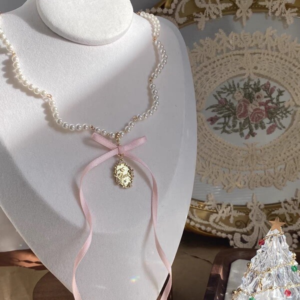 Japanese cute necklace with bow from pearl