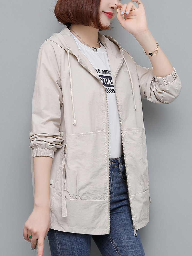 コートの女性2024春の新しい女装気質の小さい男の爆発的な上着のカジュアルな春と秋の短いジャケットのコート