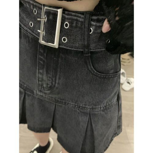 Black Slimming American Denim Skirt for Women, Design-Sensitive Minimalist Unique High-Waisted Worded Booty Short Skirt Trendy