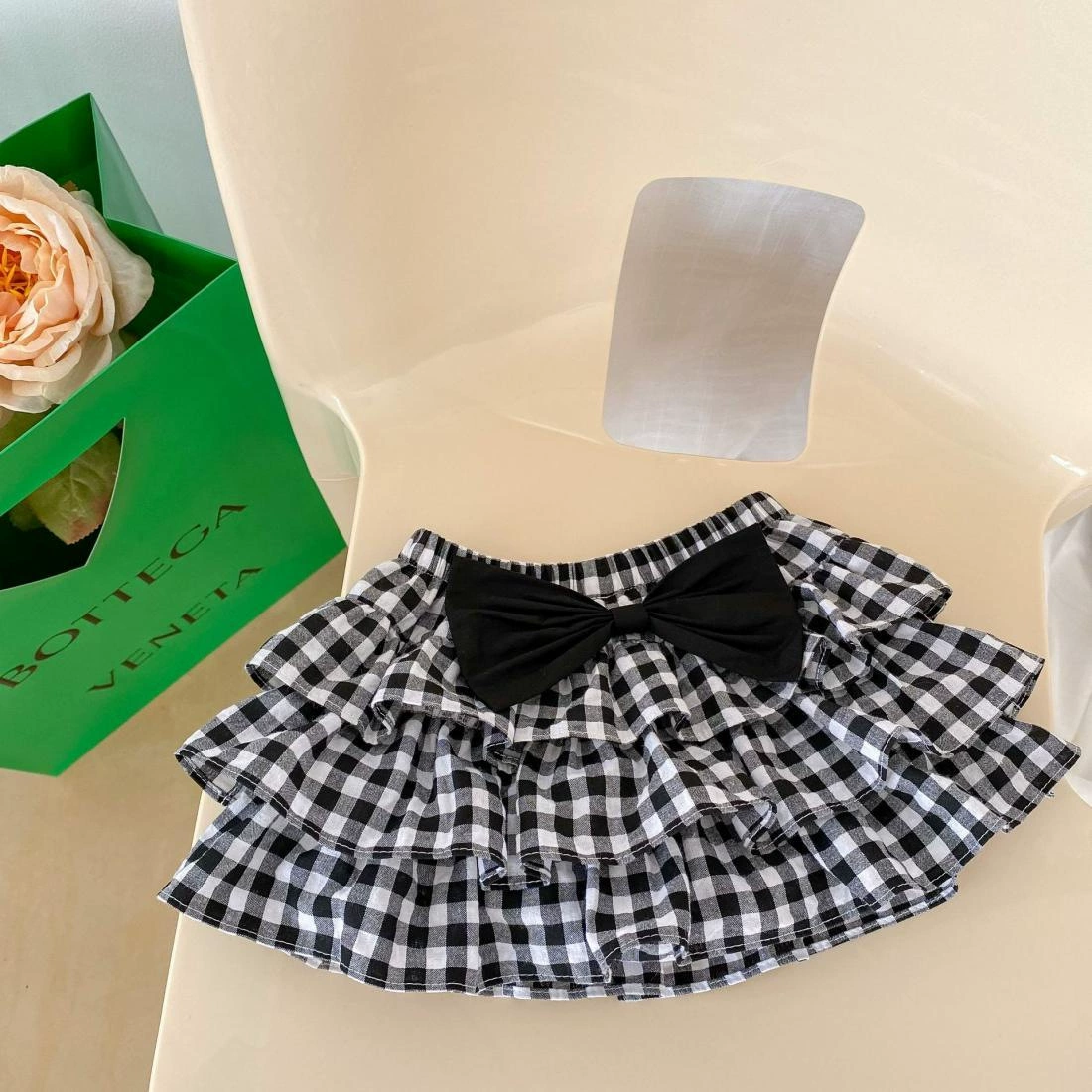 Детская летняя одежда, юбка для девочек, клетчатая плиссированная юбка с бантом, с акцентом на бедра, западный стиль