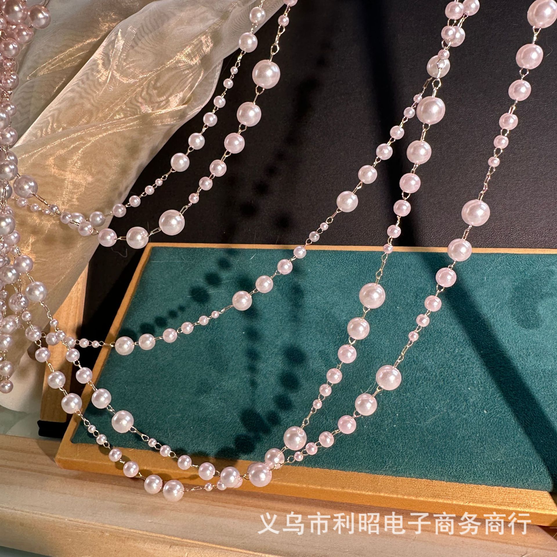 Necklace and bracelet pearl