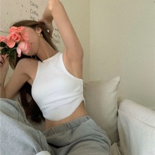 ���ر��µ�������Ů�ĳ����ڴ��⴩��Ƹ�С���������ö̿�С����