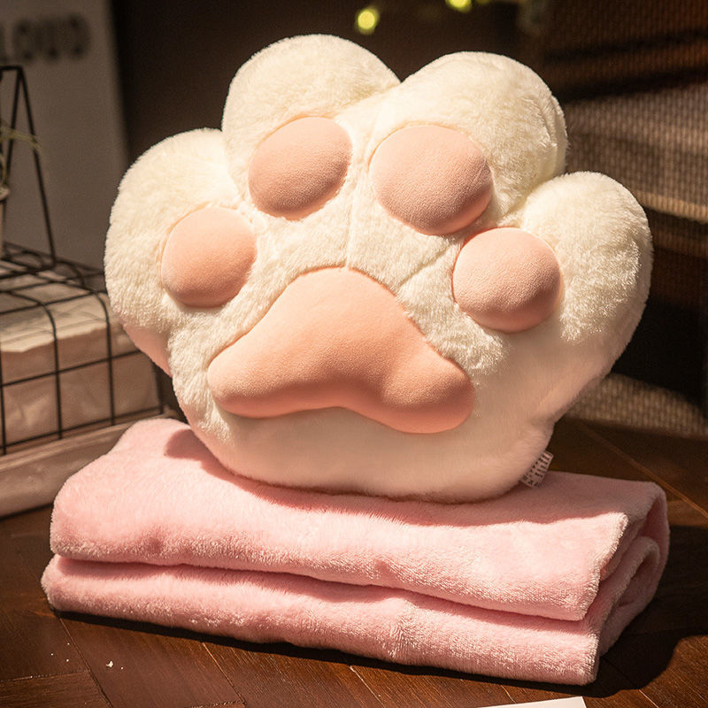 흰 고양이 발
