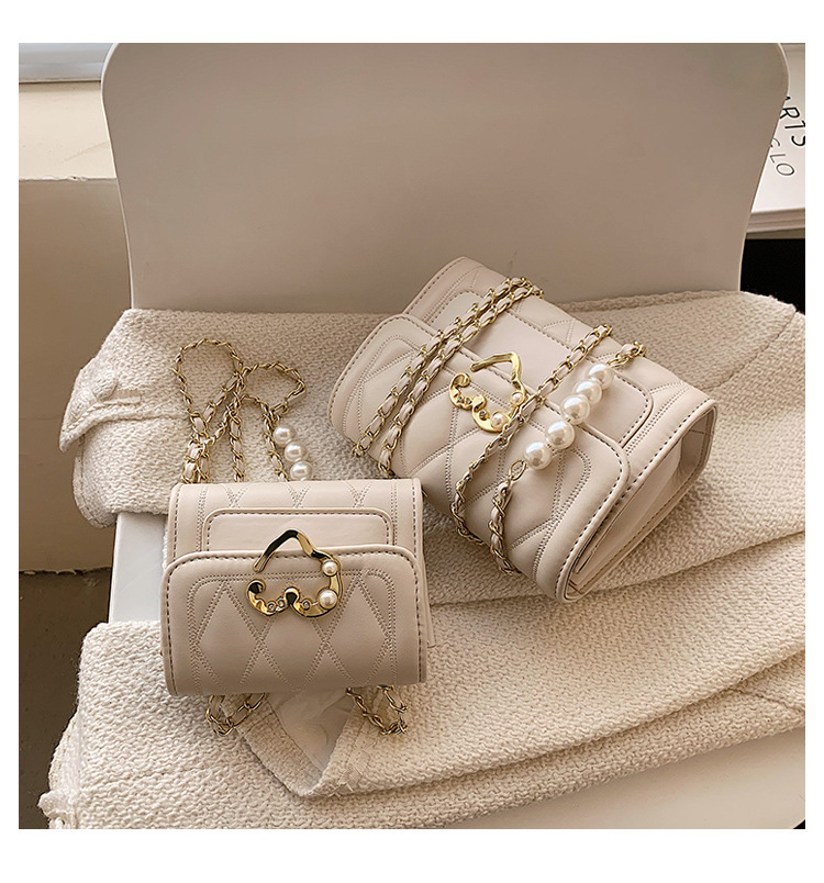Wholesale Heart-shaped Buckle Messenger Shoulder Small Square Bag Nihaojewelry display picture 56