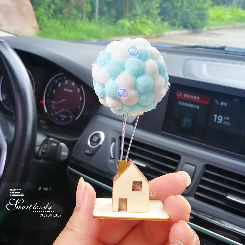 Adornos de coche Flying House Globo Coche Chica Corazón Peluche Lindo Interior Accesorios Adornos Globos Creativos Red de Internet