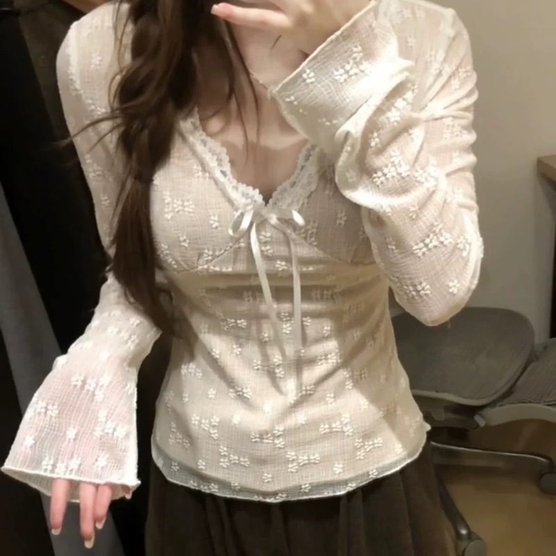 法式别致V领蕾丝边长袖T恤女秋季bm风蝴蝶结修身显瘦内搭短款上衣|undefined