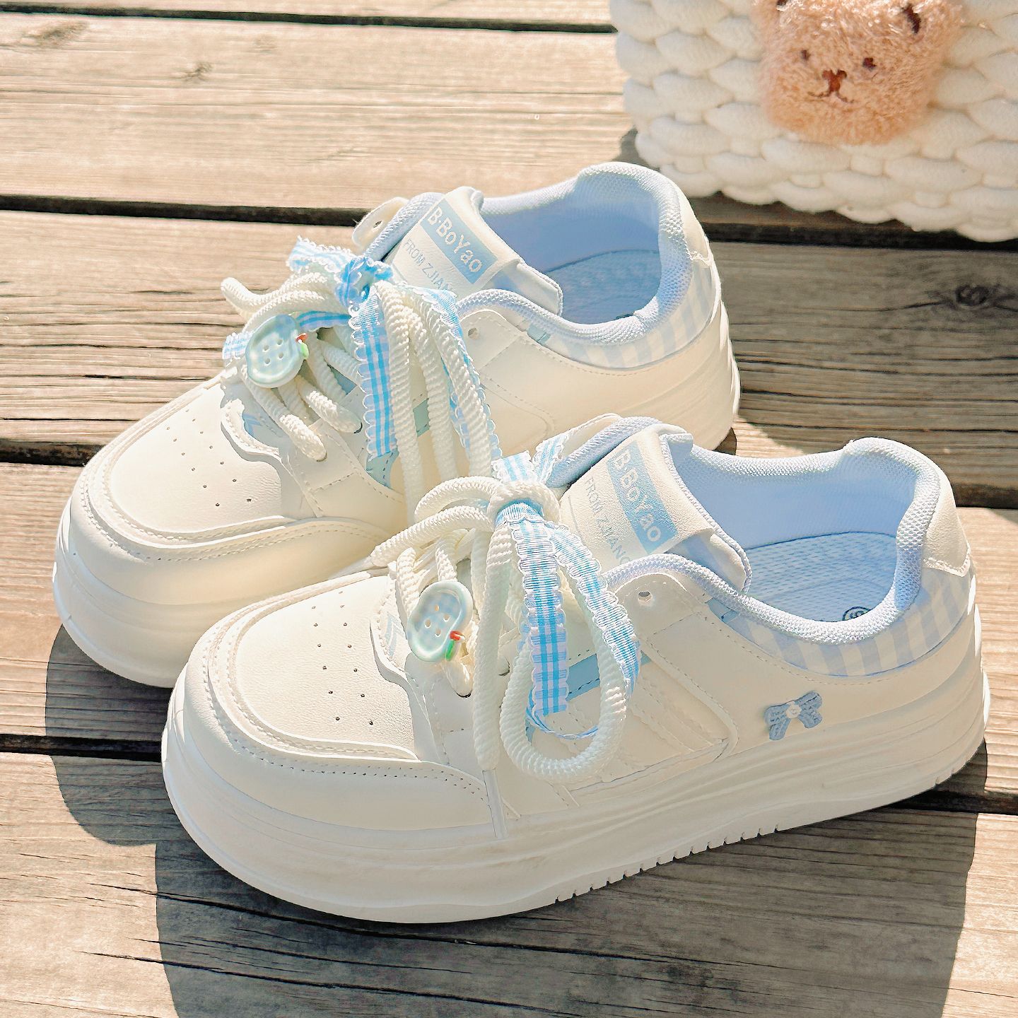 White sneakers, exclusive bag for summer and autumn for students, casual footwear, Collection Year 2025, dropshipping available