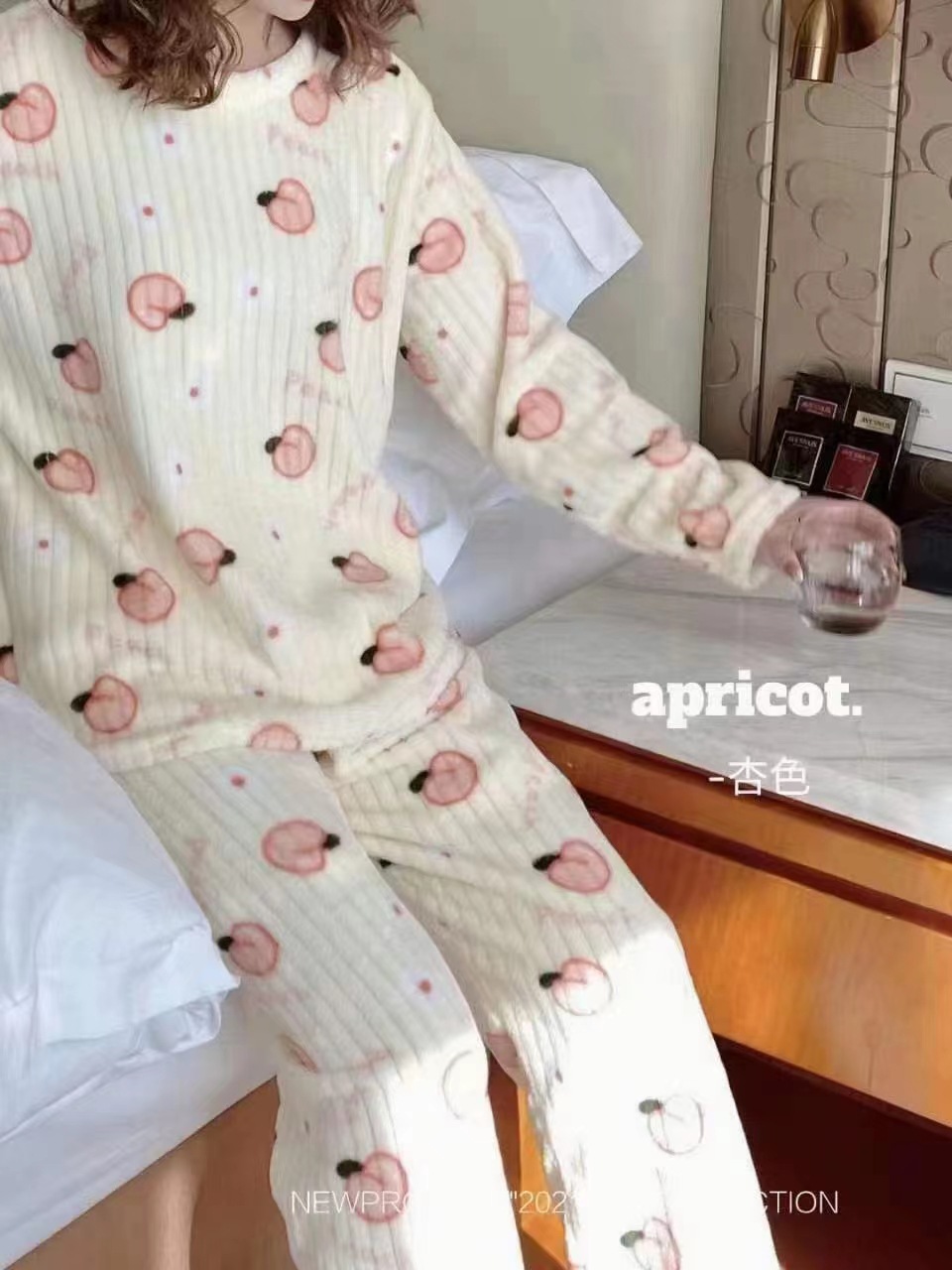 Five generations of Peach White