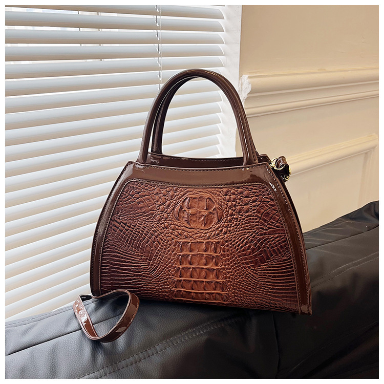 2023 Bolsos transfronterizos europeos y americanos Moda femenina Patrón de cocodrilo Bolsa de concha Bolso de madre de un solo hombro retro clásico Comercio exterior