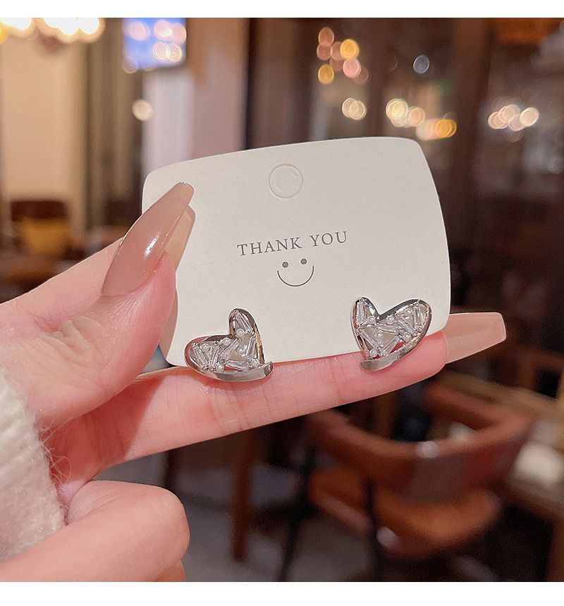 Simple Style Heart Shape Copper Plating Artificial Pearls Zircon Ear Studs 1 Pair