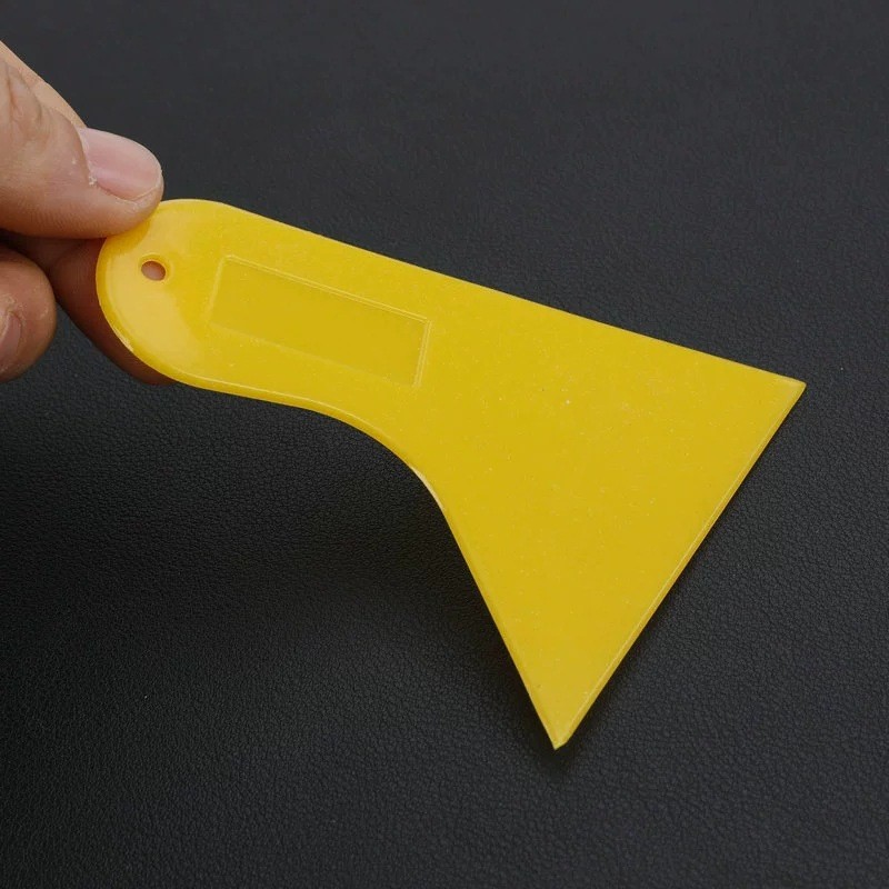 Ordinary triangle scraper