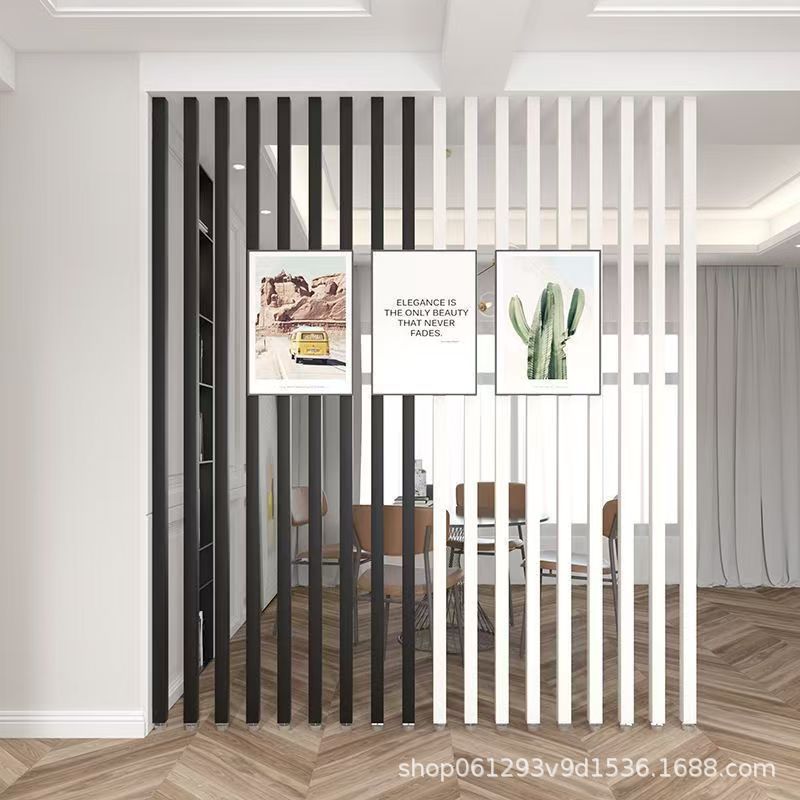 Aluminio cuadrado tubo de madera partición de aluminio cuadrado en el lugar rejilla de perfil de aleación de aluminio techo cuadrado puerta cuadrada placa de decoración image 3