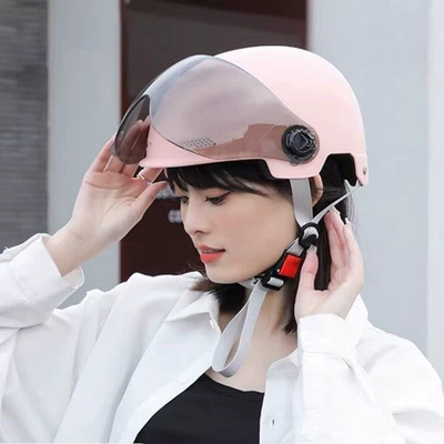 Motosiklet kaskı (dəbilqə), universal safety helmet for all seasons