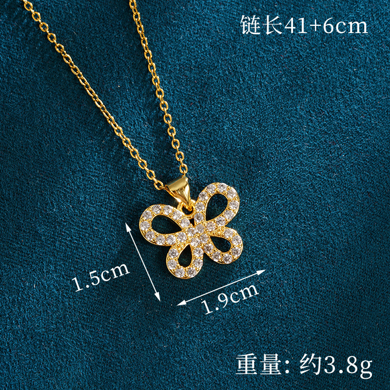 Collar de mariposa de diamantes huecos de oro de arena vietnamita
