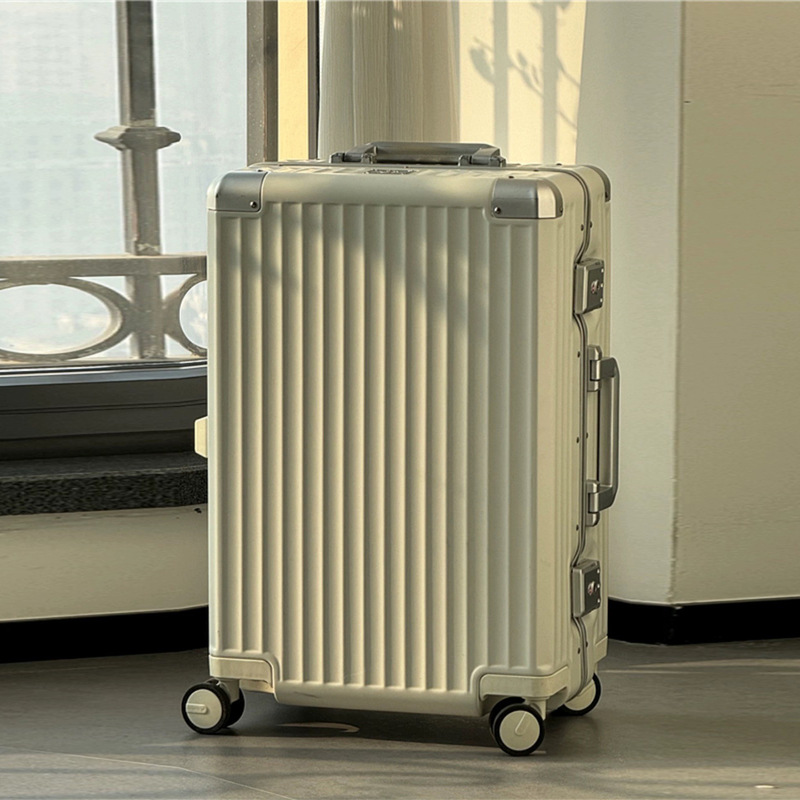Roaming Aluminum Frame Ultra Suitcase Hinomoto Wheeled Suitcase 24 Boarding 20 Inches 28 Trolley Suitcase for Men and Women