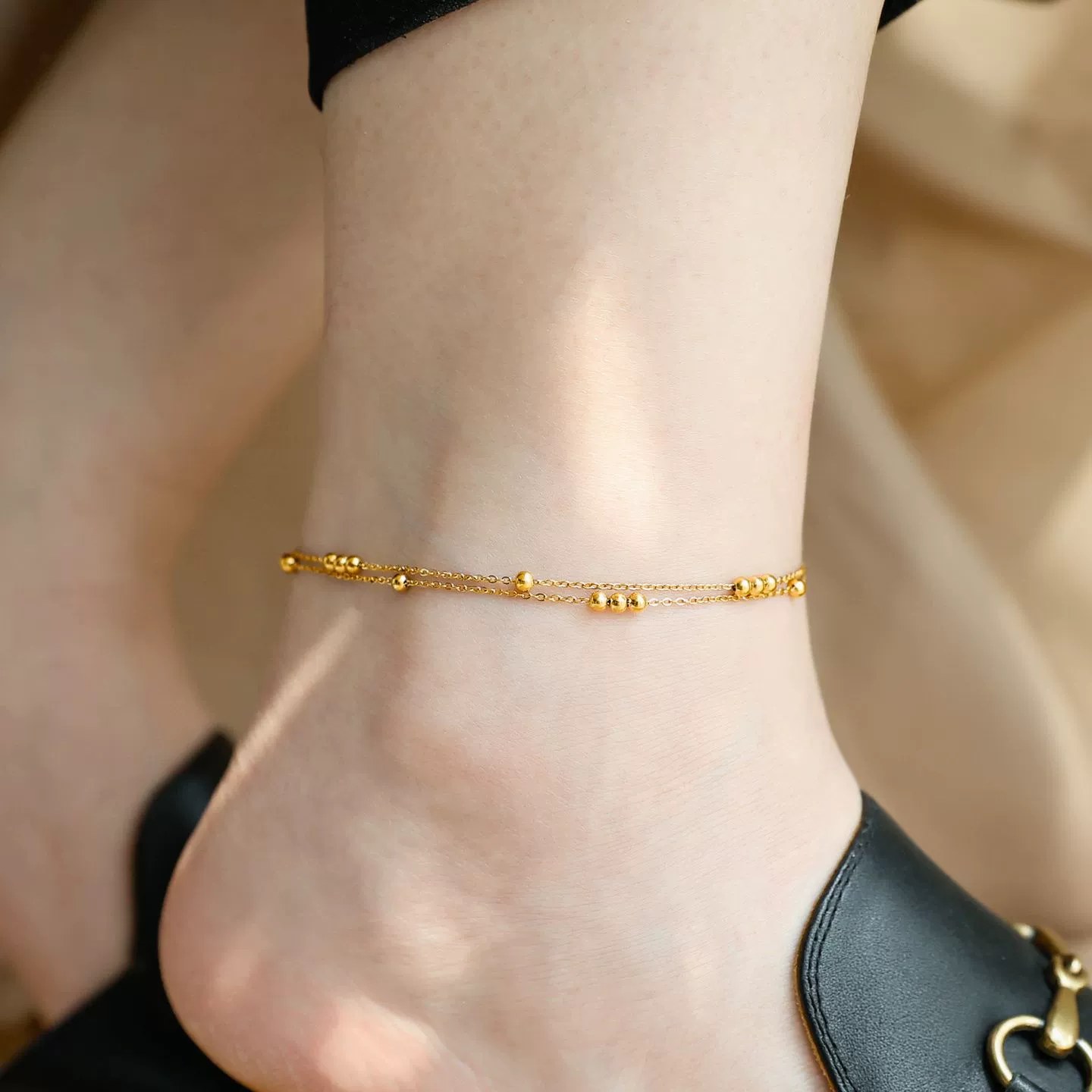 Ankle bracelet, chain, golden fashionable sexy accessory stainless steel, simple and elegant design, light luxury style, internet celebrity, 750 sample gold