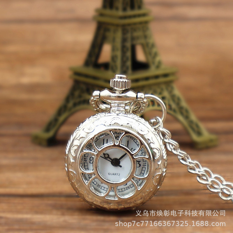 Flip Cover Hollow Silver Small Pocket Watch Wholesale Love Heart Necklace Children's Pendant Watch Retro Fashion Student Quartz Watch