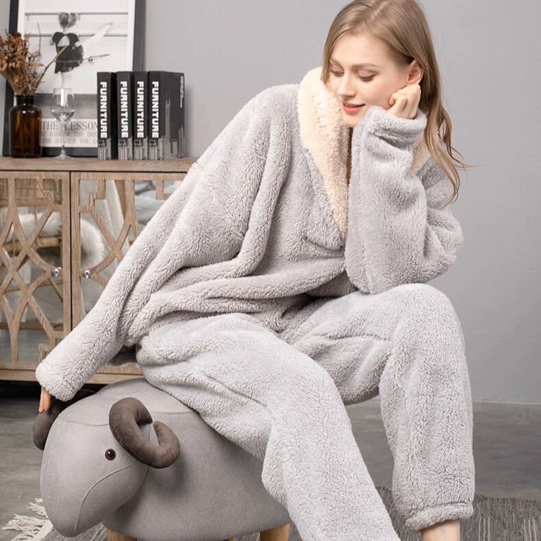 Women's Fleece-Lined Thick Warm Pajama Set Loungewear 2025 Winter New Style with a Turn-Down Collar Pullover Plus Size