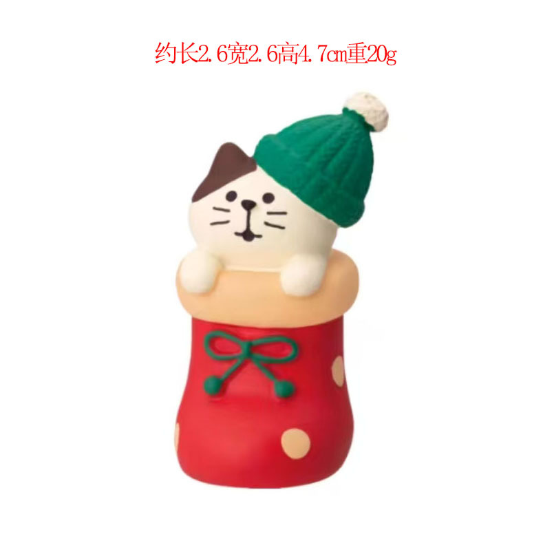 빨간 부츠를 신은 크리스마스 고양이