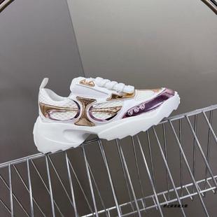 �����r�аٴ����ϵ�ЬŮ�괺���¿����ߏ͹��W����e�\��Ь