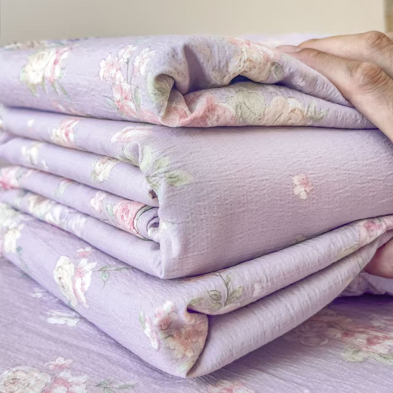 Jacquard gaza de lavado de agua cuatro piezas de cubierta de edredón teñido cubierta de edredón de tres piezas cubierta de sábanas cubierta de almohada de clase madre y bebé