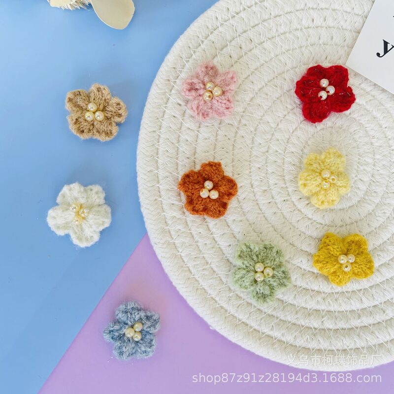 Handmade knitted warm color wool five-petal flower Daisy autumn and winter online celebrity flower socks hat hairpin accessories
