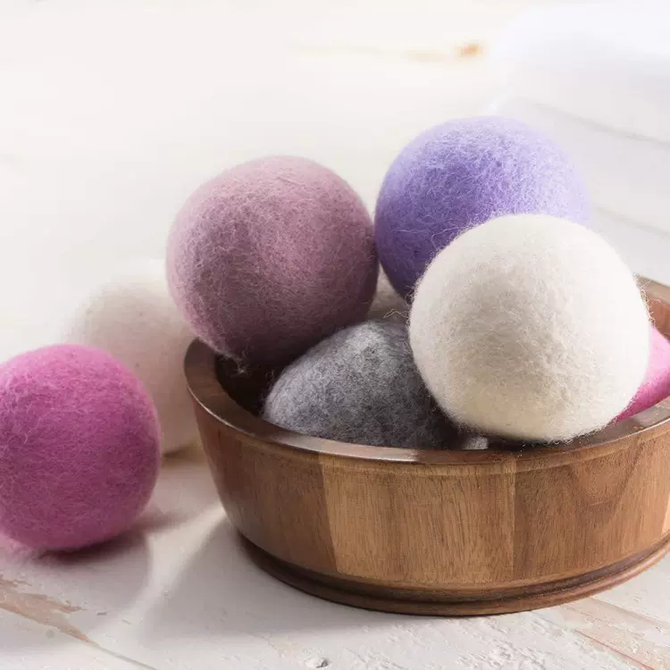 厂家供应蓬松衣物羊毛球 干燥球卡通毛毡烘干球吸水吸潮毛毡球