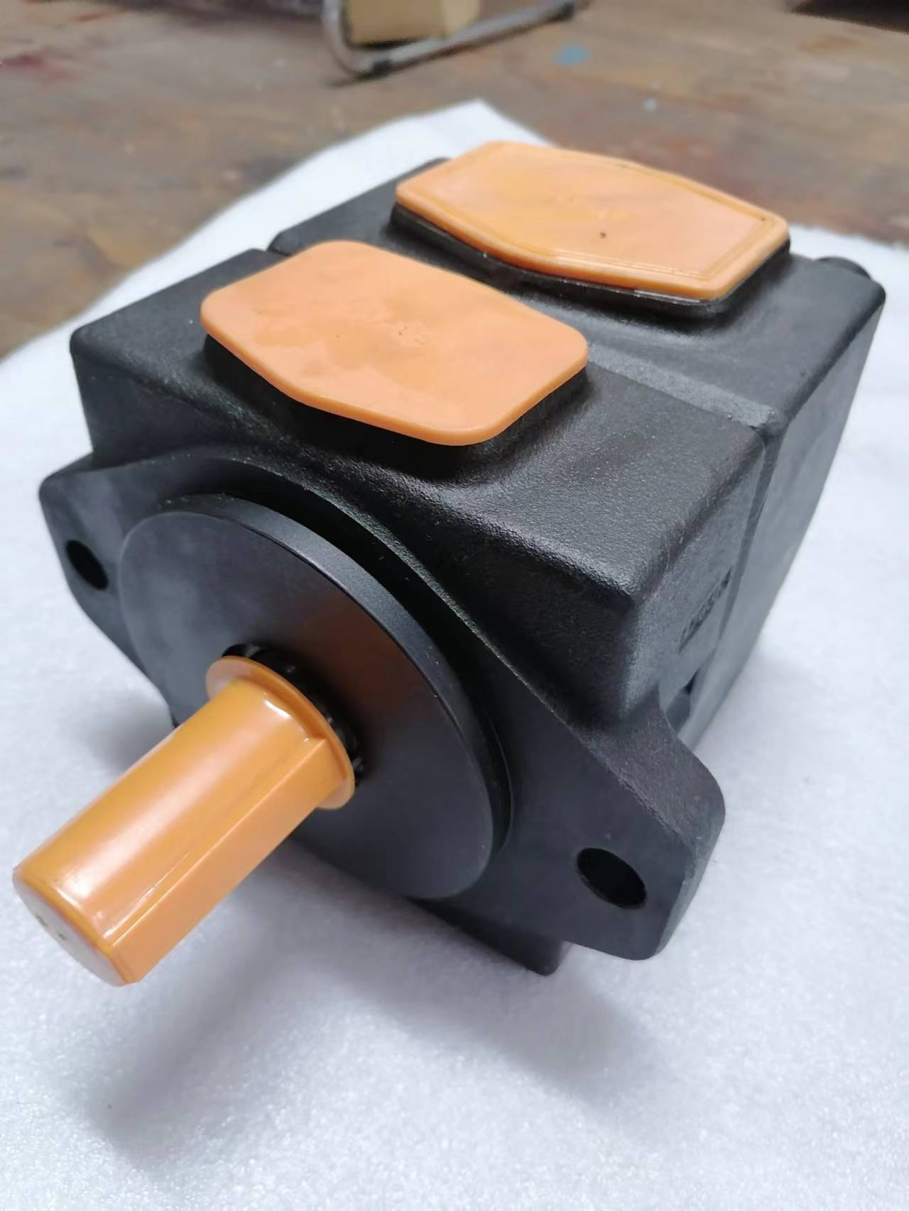 PVD2-41-F-1R-U-10,定量叶片泵