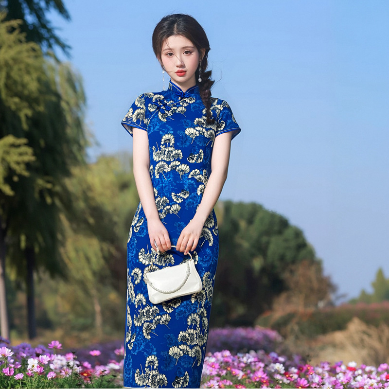 Elegant retro long summer cheongsam