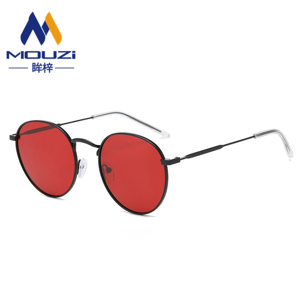 Retro trend fashionable sunglasses