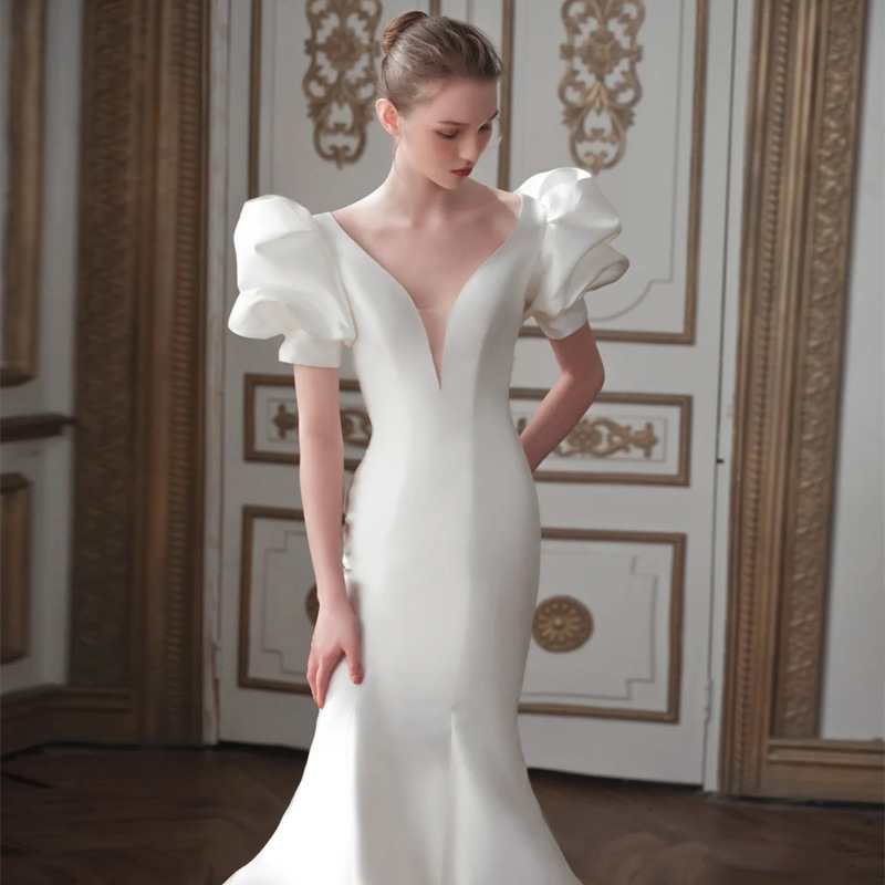 Vestido de novia estilo sirena para fotografía de viajes, elegante, estilo francés, con pequeña cola, estilo bosque sencillo, para mujer, novedad 2026.