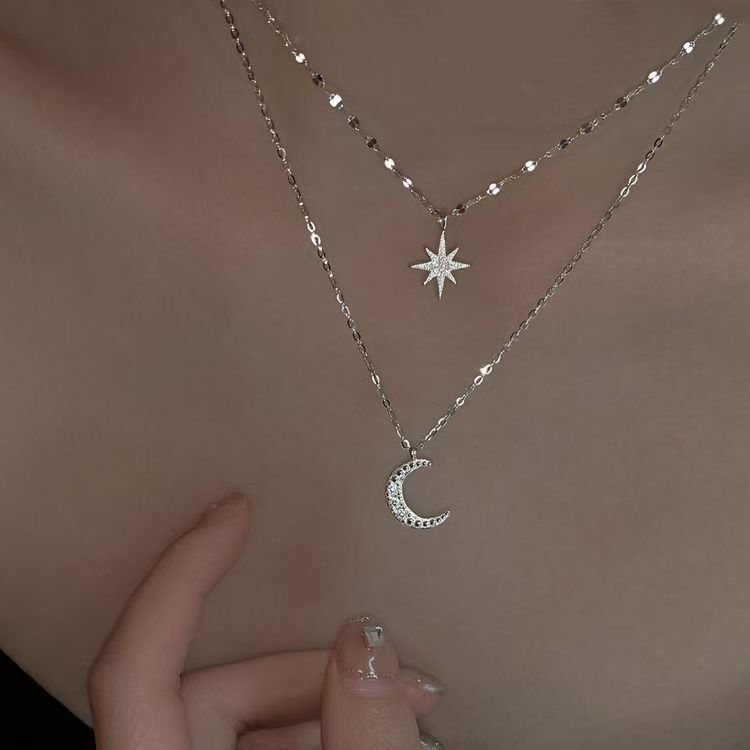 New Versatile Star and Moon Necklace for Women, Niche Design with an Instagram-Worthy High-End Feel, Super Fairy-Like Clavicle Chain, Perfect Gift for Girlfriend