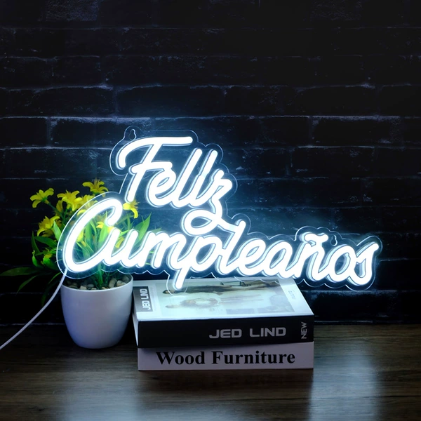 Feliz Cumpleaños cool white
