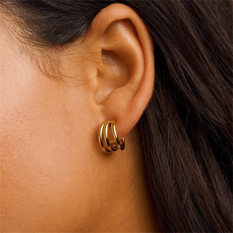 New Simple Golden Silvery Stainless Steel Small Earrings display picture 3